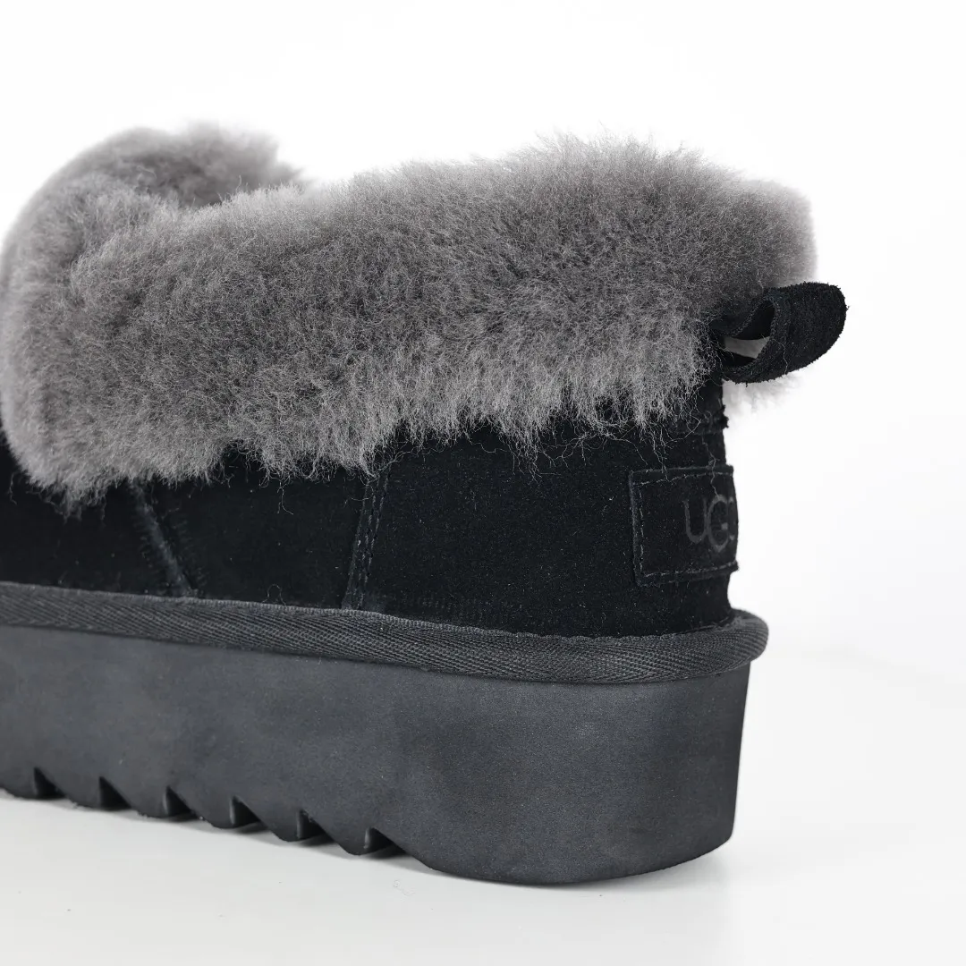 Pick up locally 💰580 Core recommendation Good price It is a very suitable choice for home use. In recent years, uug has launched a series of styles, which are partially geared towards the preferences of young consumers and have also moved to the forefront of fashion trends. Shoe body material: water-repellent coated suede upper, 17 mm UGGPURE™ implantable wool insole, lightweight non-slip and comfortable rubber outsole, with brand LOGO and trademark, with full packaging Size: 35 36 37 38 39 40
